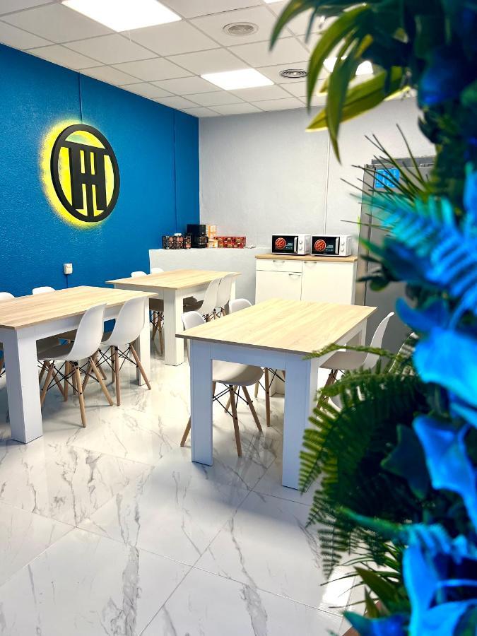 Hostel Thirty One Мадрид Экстерьер фото