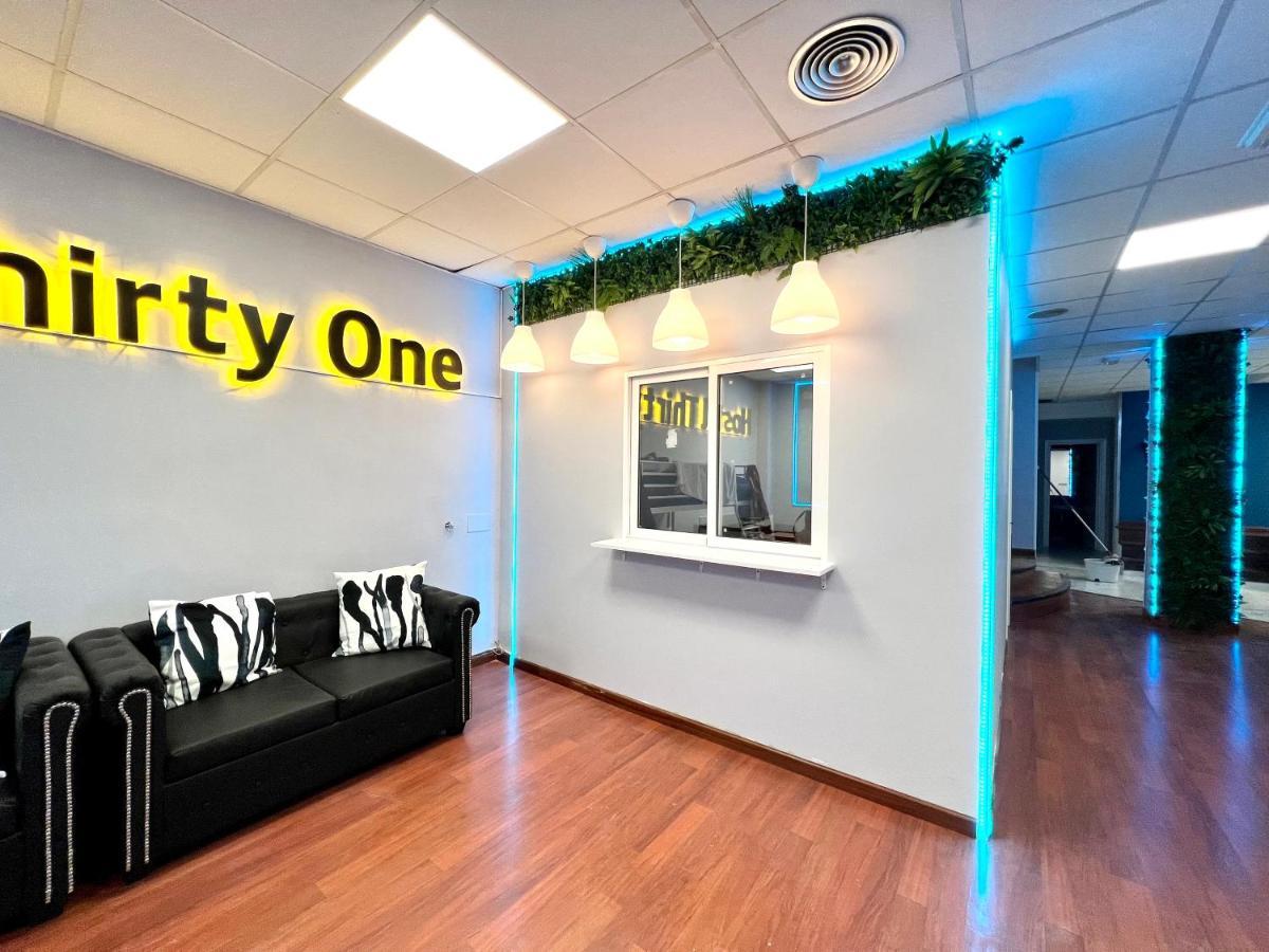 Hostel Thirty One Мадрид Экстерьер фото