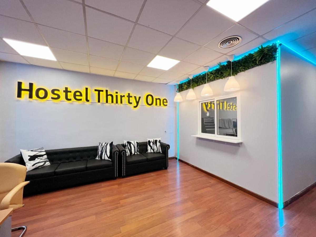 Hostel Thirty One Мадрид Экстерьер фото
