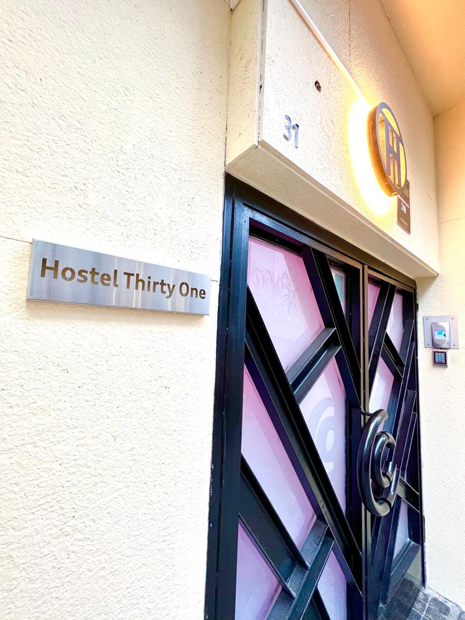 Hostel Thirty One Мадрид Экстерьер фото