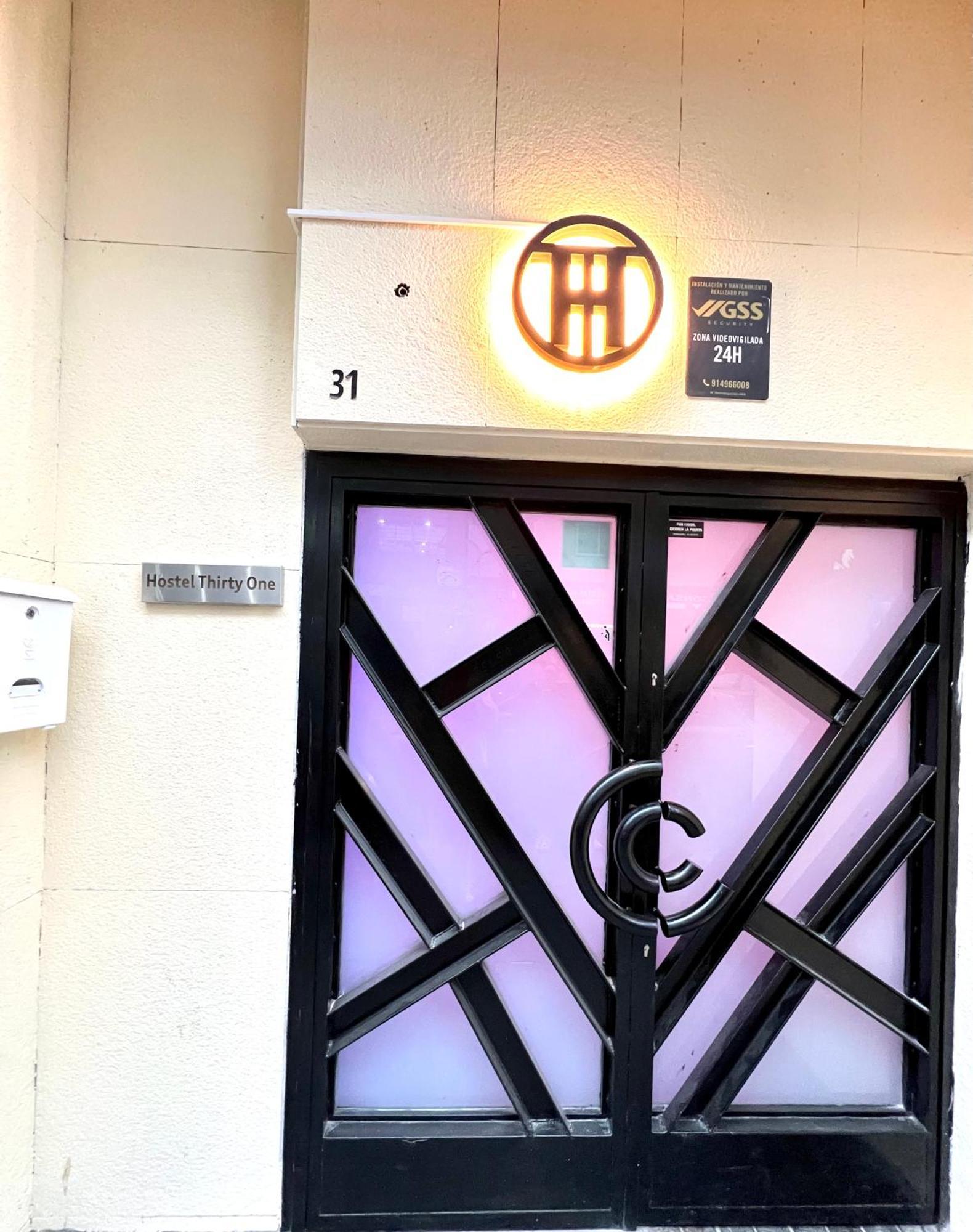 Hostel Thirty One Мадрид Экстерьер фото