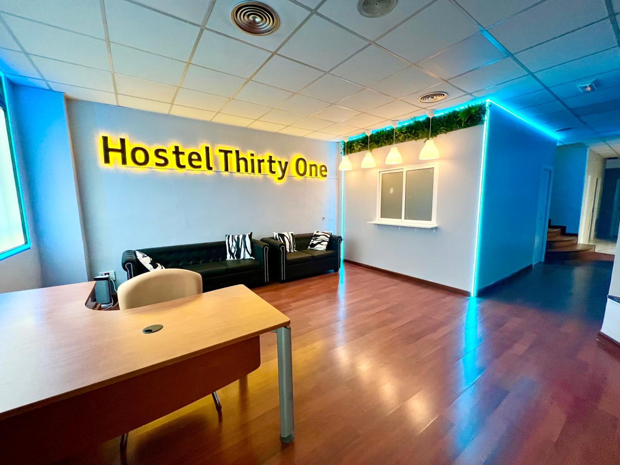 Hostel Thirty One Мадрид Экстерьер фото