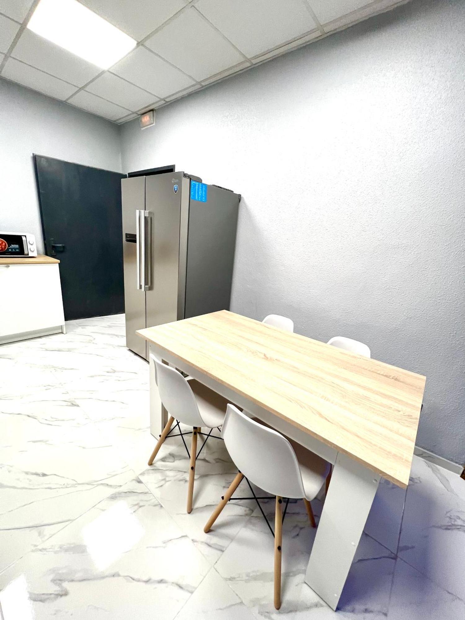 Hostel Thirty One Мадрид Экстерьер фото